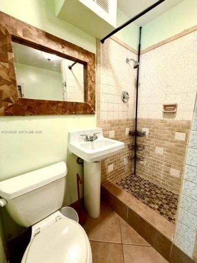 1124 NE 7th St , Hallandale Beach, FL 33009 Photo