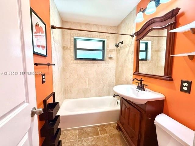 1124 NE 7th St , Hallandale Beach, FL 33009 Photo