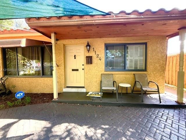 1124 NE 7th St , Hallandale Beach, FL 33009 Photo