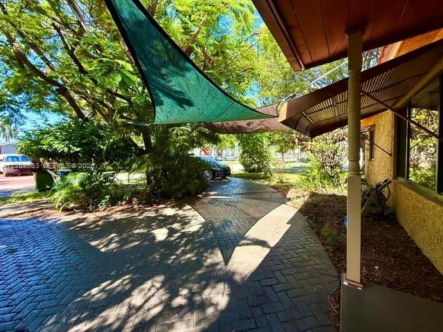 1124 NE 7th St , Hallandale Beach, FL 33009 Photo