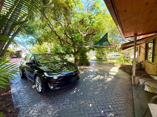 1124 NE 7th St , Hallandale Beach, FL 33009 Photo