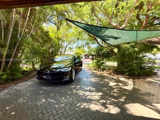 1124 NE 7th St , Hallandale Beach, FL 33009 Photo