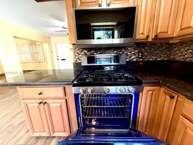 1124 NE 7th St , Hallandale Beach, FL 33009 Photo
