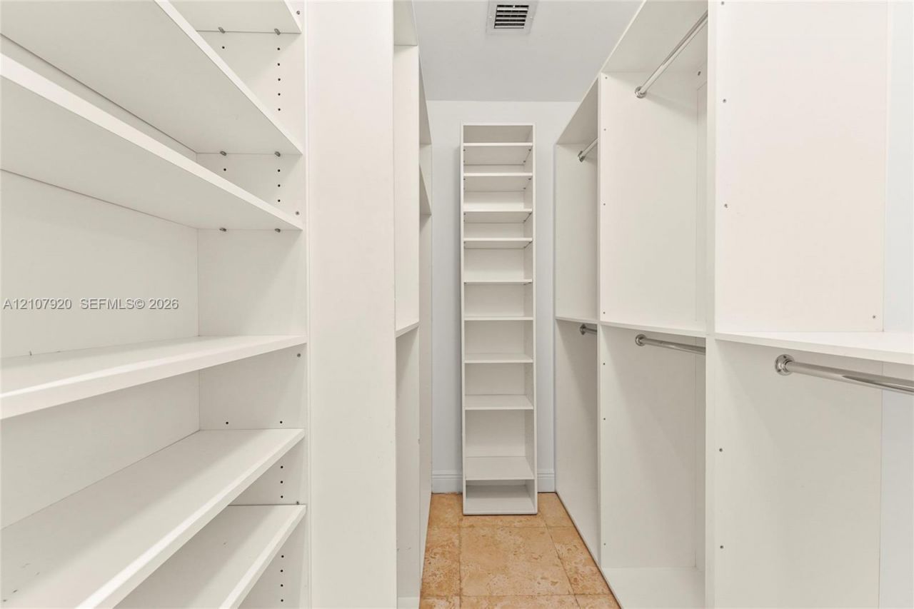3062 Shipping Ave, Unit 3062, Miami, FL 33133 Photo