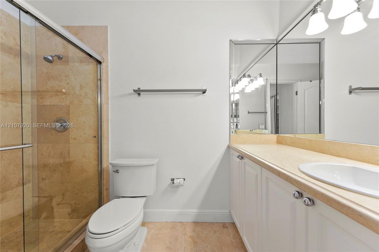 3062 Shipping Ave, Unit 3062, Miami, FL 33133 Photo