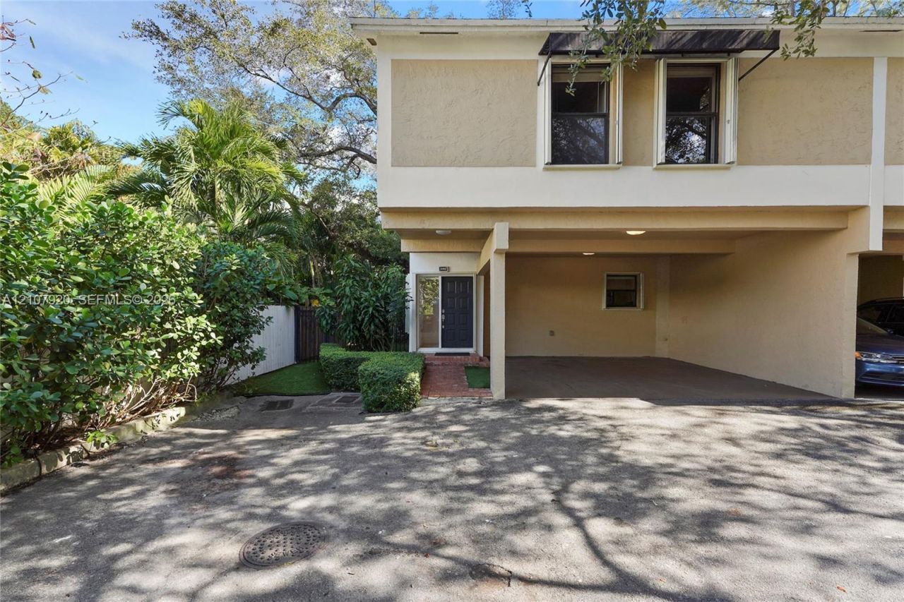 3062 Shipping Ave, Unit 3062, Miami, FL 33133 Photo