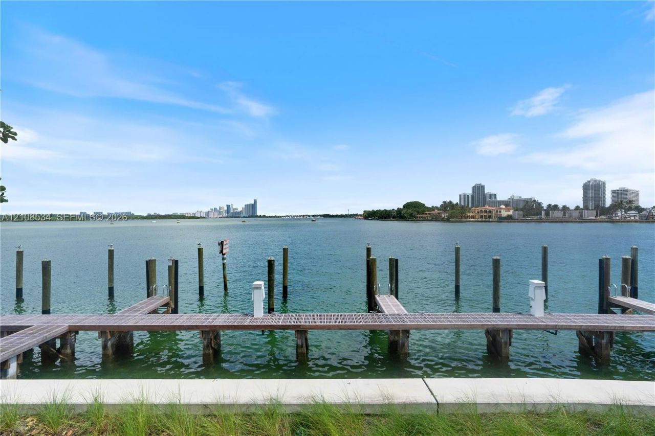 1135 103rd St , Unit 203, Bay Harbor Islands, FL 33154 Photo