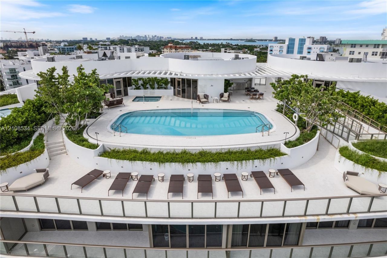 1135 103rd St , Unit 203, Bay Harbor Islands, FL 33154 Photo