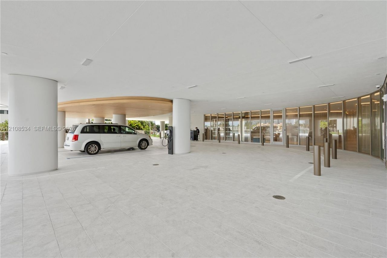1135 103rd St , Unit 203, Bay Harbor Islands, FL 33154 Photo