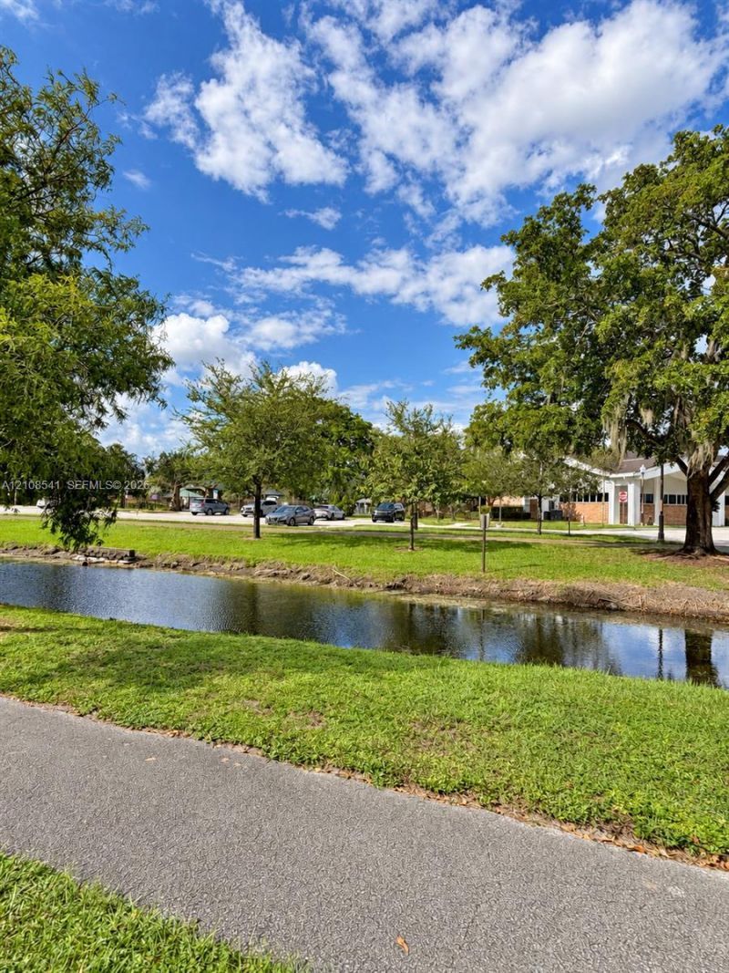 416 Bayberry Dr , Plantation, FL 33317 Photo