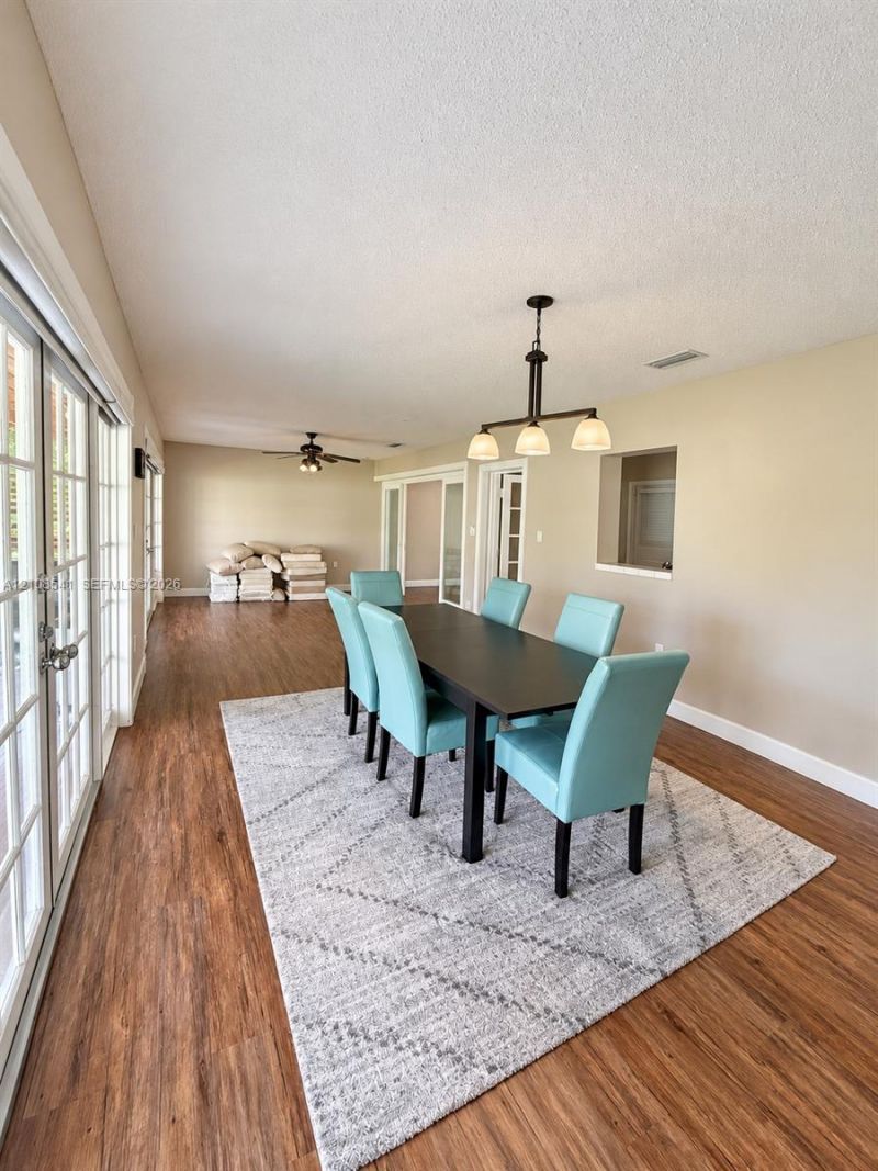 416 Bayberry Dr , Plantation, FL 33317 Photo