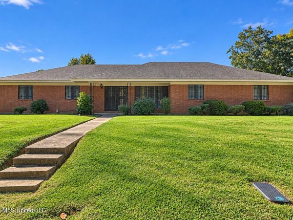 6605 Abraham Lincoln Drive, Jackson, MS 39213