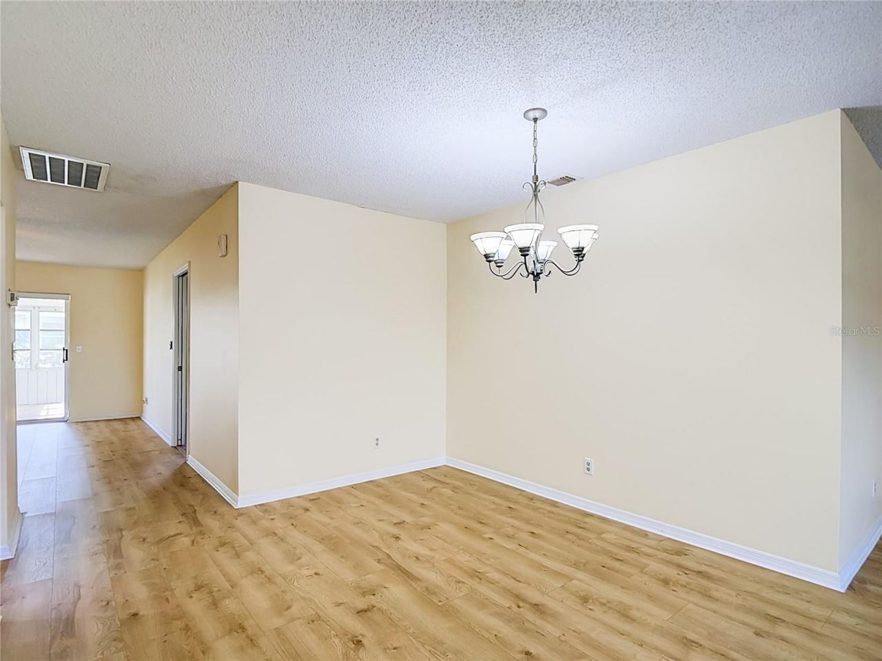 905 Bluewater Drive, Sun City Center, FL 33573 Photo