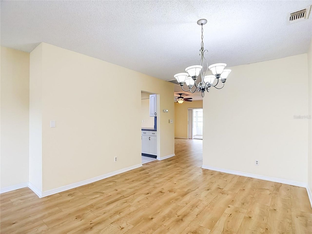 905 Bluewater Drive, Sun City Center, FL 33573 Photo