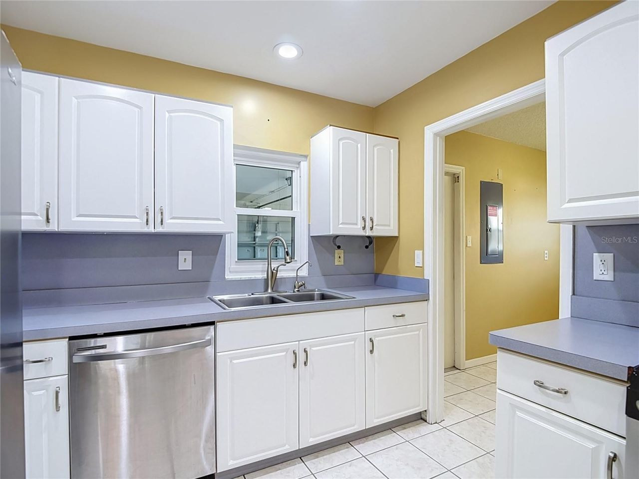 905 Bluewater Drive, Sun City Center, FL 33573 Photo