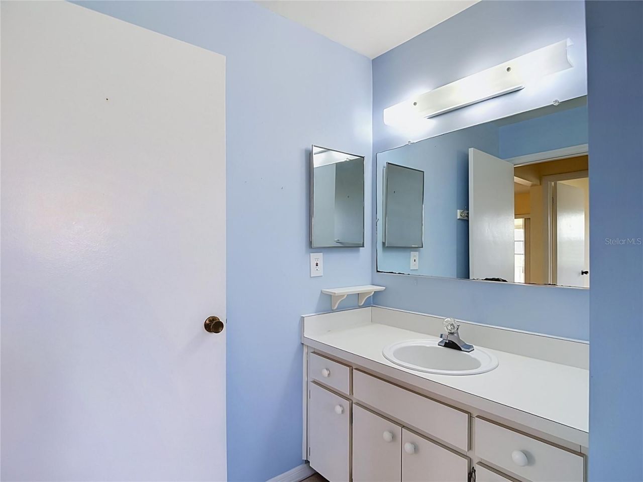 905 Bluewater Drive, Sun City Center, FL 33573 Photo