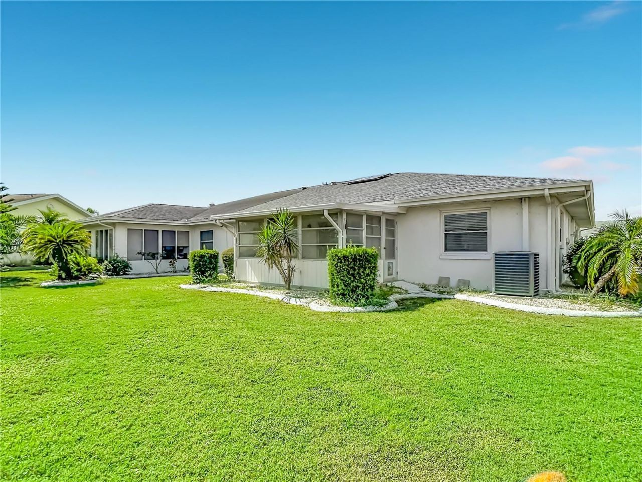 905 Bluewater Drive, Sun City Center, FL 33573 Photo