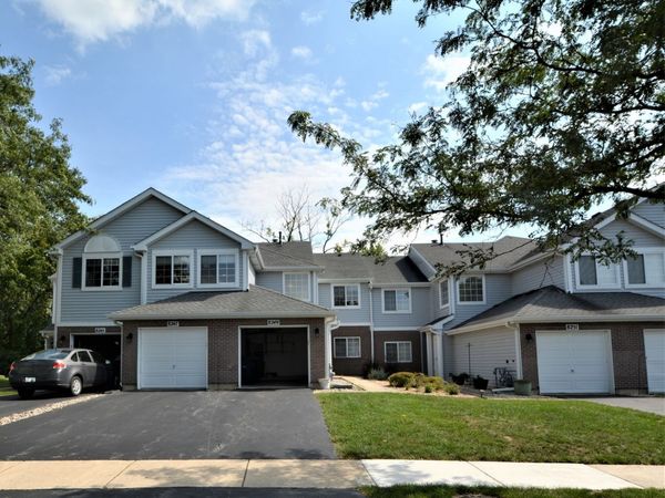 8249 Ripple Ridge , Darien, IL 60561