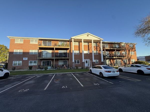 6115 W 94th Street , Unit C2, Oak Lawn, IL 60453
