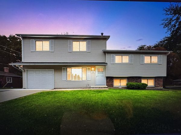238 E Briarcliff Road , Bolingbrook, IL 60440