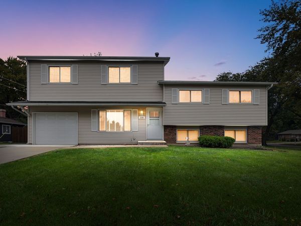 238 E Briarcliff Road , Bolingbrook, IL 60440