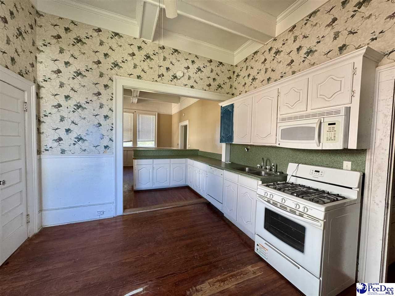 110 Woods Street Photo 17