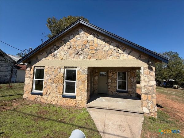 511 Saunders Street , Gatesville, TX 76528