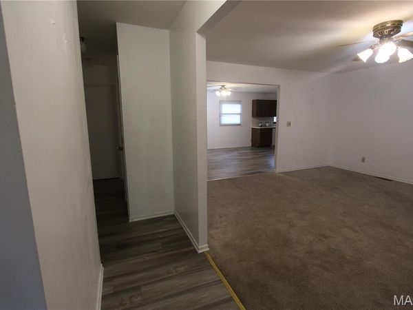 10635 Aylesford Drive , Ferguson, MO 63136