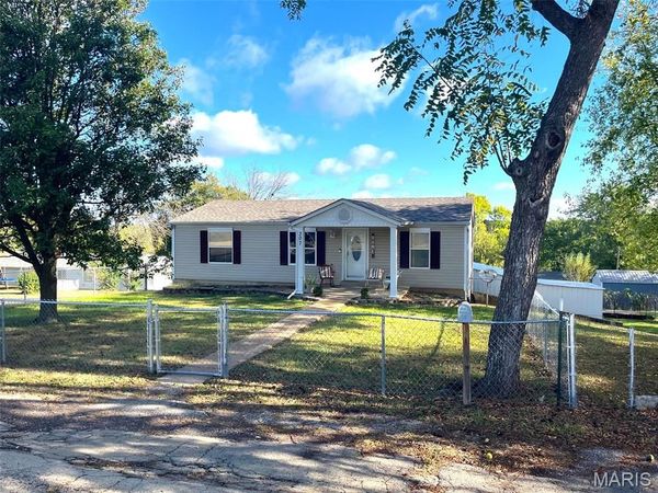 307 Clara Avenue , Potosi, MO 63664