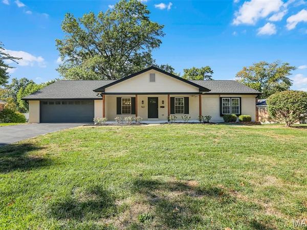 741 Dougherty Place, Kirkwood, MO 63122