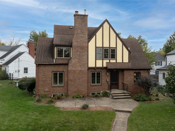 2445 5th Avenue SE, Cedar Rapids, IA 52403