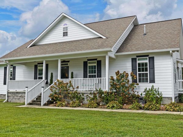 2460 Greenbriar Drive, Henagar, AL 35978