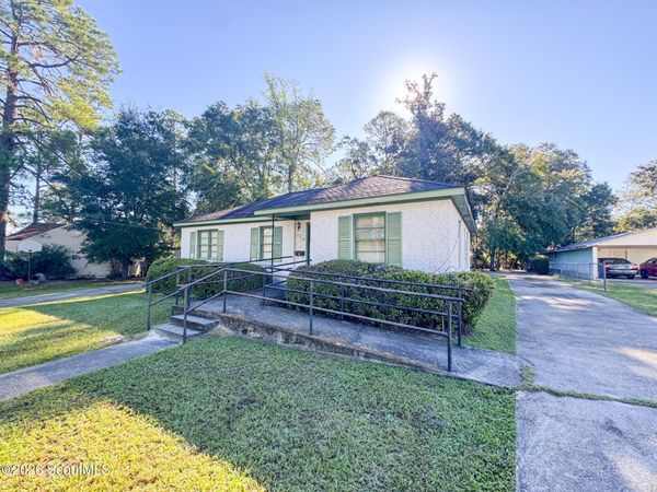 2018 Alice , Waycross, GA 31501