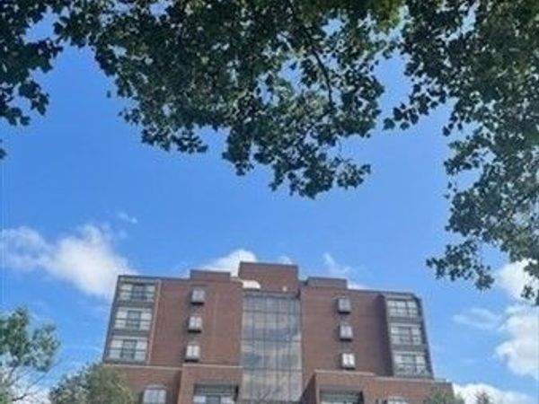 1265 Beacon Street, Unit 603, Brookline, MA 02446