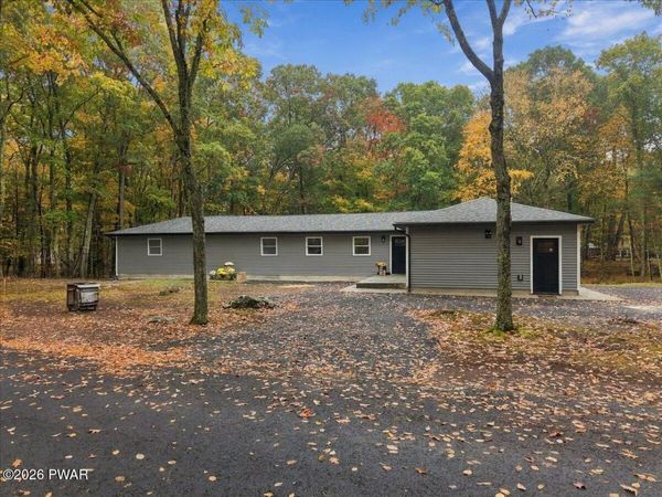 106 Dogwood Road , Dingmans Ferry, PA 18328
