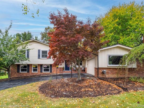 29967 Ravenscroft Street, Farmington Hills, Mi 48331