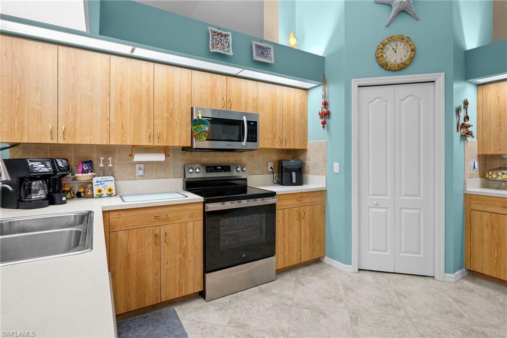 619 Parkdale Blvd , Lehigh Acres, FL 33974 Photo