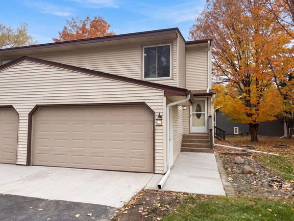 15393 Trillium Circle , Eden Prairie, MN 55344