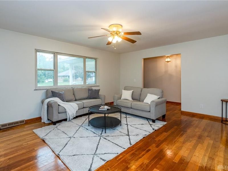 7671 Mark Avenue, Huber Heights, OH 45424 Photo 5