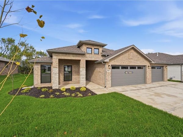 18420 W 195th Street, Spring Hill, KS 66083