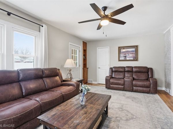 135 Park Street , Carlisle, IA 50047
