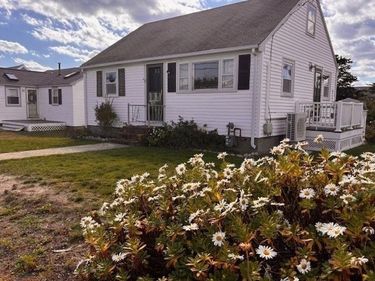 215 Standish St Winter Rental, Marshfield, MA 02050