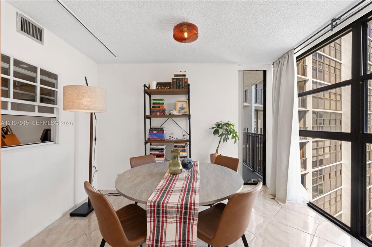 400 Leslie Dr , Unit 622, Hallandale Beach, FL 33009 Photo