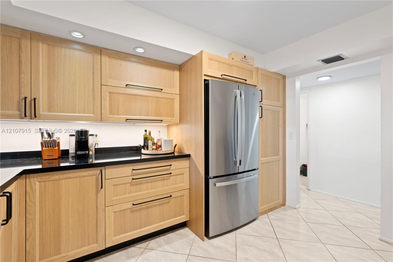 400 Leslie Dr , Unit 622, Hallandale Beach, FL 33009 Photo