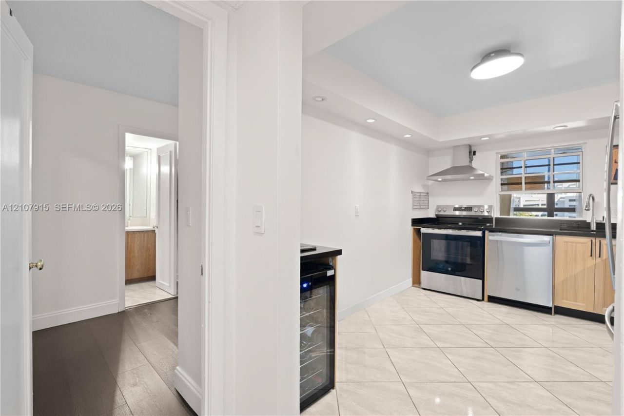 400 Leslie Dr , Unit 622, Hallandale Beach, FL 33009 Photo