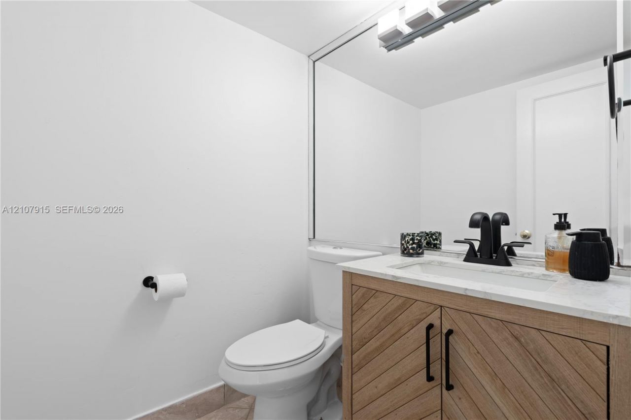 400 Leslie Dr , Unit 622, Hallandale Beach, FL 33009 Photo