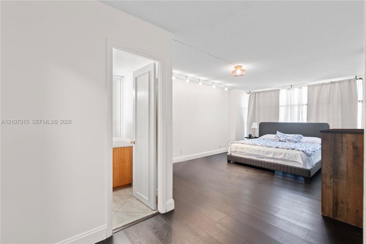 400 Leslie Dr , Unit 622, Hallandale Beach, FL 33009 Photo