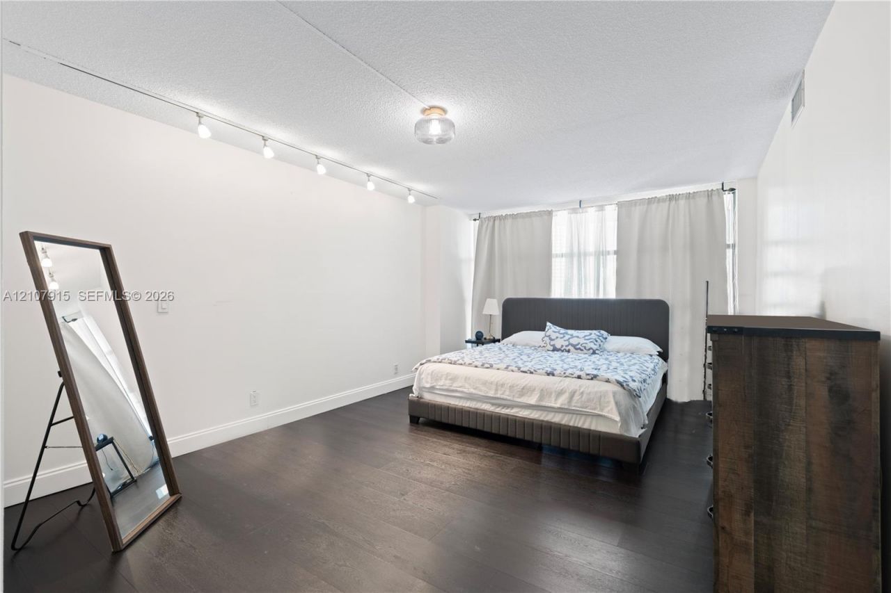 400 Leslie Dr , Unit 622, Hallandale Beach, FL 33009 Photo