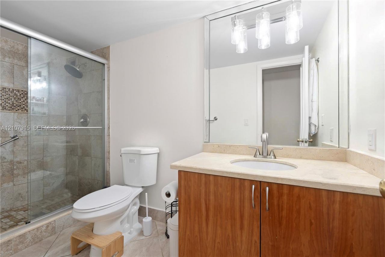 400 Leslie Dr , Unit 622, Hallandale Beach, FL 33009 Photo