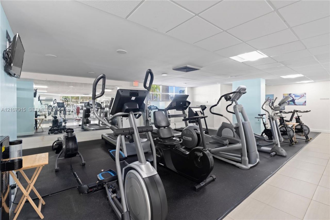 400 Leslie Dr , Unit 622, Hallandale Beach, FL 33009 Photo
